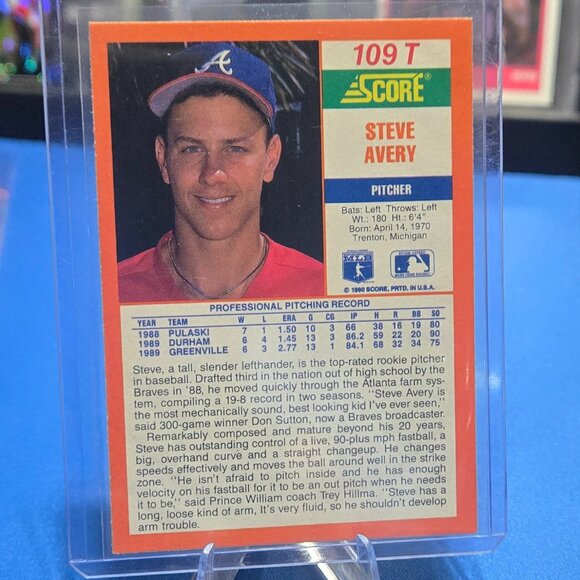 1990 Score Rookie & Traded #109T Steve Avery (RC) - Picture 2 of 2